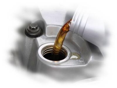 Яке масло залити в двигун автомобіля?